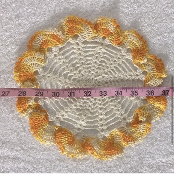 SOLD-Vintage MCM Orange Cream Handmade Crochet Knit Doilies - Picture 6 of 8